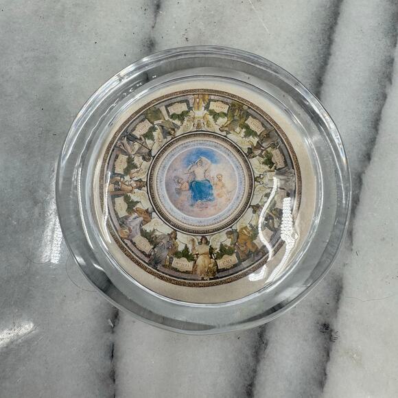 Glass round paperweight - Picture 1 of 7